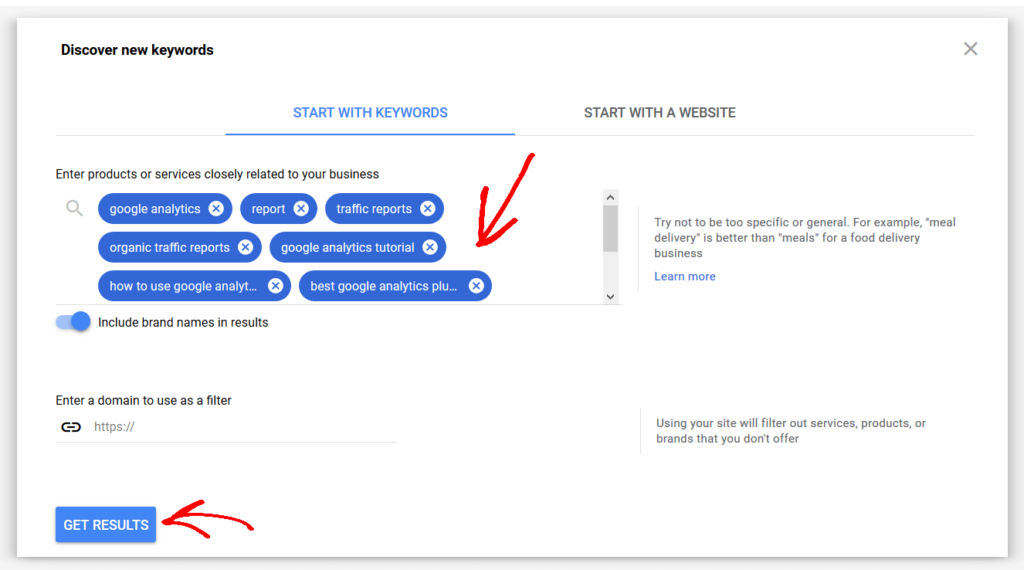 Étape 3: démarrer avec un mot clé "width =" 620 "height =" 345 "srcset =" https://www.monsterinsights.com/wp-content/uploads/2019/08/Step-3-start -with-a-keyword-1024x570.png 1024w, https://www.monsterinsights.com/wp-content/uploads/2019/08/Step-3-start-with-a-wordword-300x167.png 300w, https : //www.monsterinsights.com/wp-content/uploads/2019/08/Step-3-start-with-a-keyword-768x427.png 768w, https://www.monsterinsights.com/wp-content/ uploads / 2019/08 / Étape 3: démarrer avec un mot-clé.png 1326w "tailles =" (largeur maximale: 620 pixels) 100vw, 620 pixels "/></p></noscript></noscript>
<h4>Commencez avec un site Web</h4>
<p>Si vous utilisez l’autre onglet, commencez par un site Web, vous pouvez entrer une URL de site Web pour rechercher des idées de mots clés. Google Keyword Planner utilise le site Web que vous avez entré comme source et vous propose des termes de recherche.</p>
<p>Il vous donne même le choix de rechercher l'intégralité du site Web ou une page spécifique. Après avoir entré l'URL, cliquez sur <strong>Obtenir des <a href=