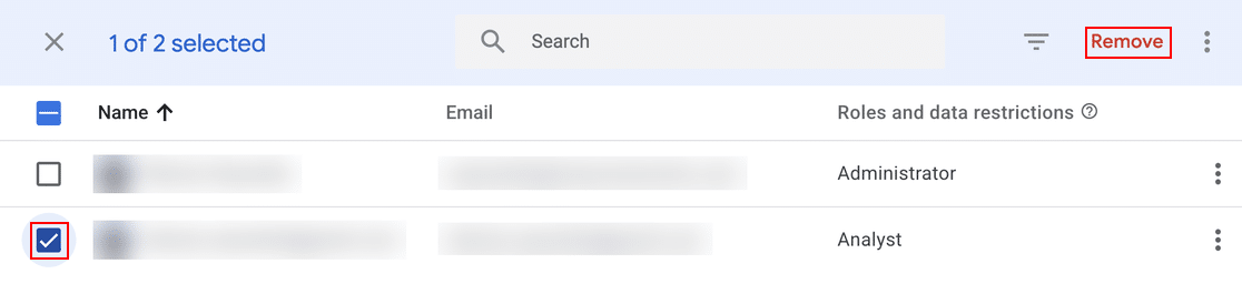 Removing a user in Google Analytics by selecting their checkbox and clicking Remove